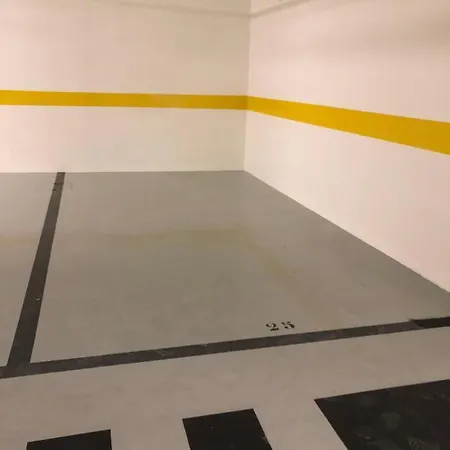 דירה New!! Luxury Avenida Da Liberdade Flat- With Rooftop And Pool ליסבון