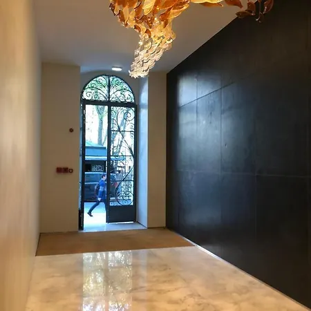 New!! Luxury Avenida Da Liberdade Flat- With Rooftop And Pool Apartman