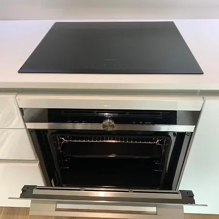 דירה New!! Luxury Avenida Da Liberdade Flat- With Rooftop And Pool ליסבון