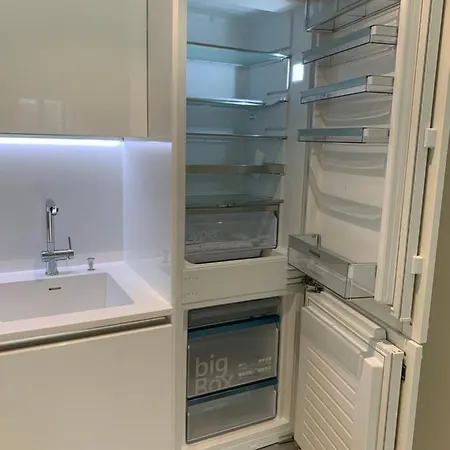 New!! Luxury Avenida Da Liberdade Flat- With Rooftop And Pool ליסבון