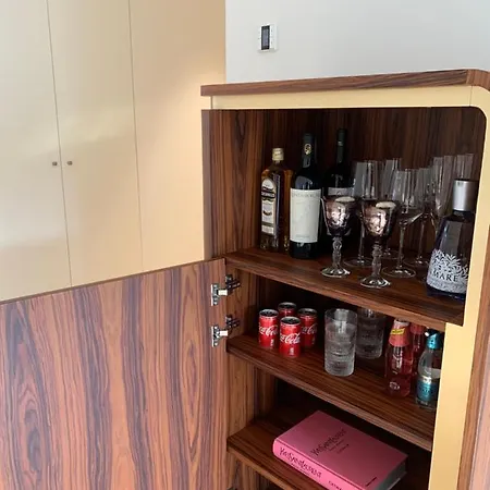 New!! Luxury Avenida Da Liberdade Flat- With Rooftop And Pool * ליסבון