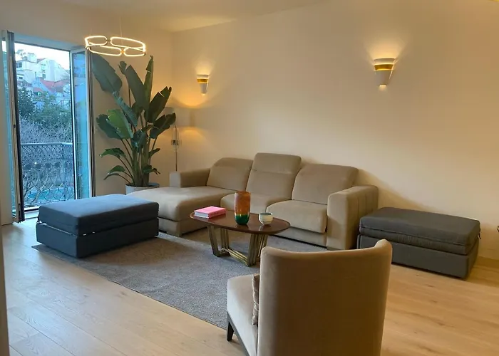 New!! Luxury Avenida Da Liberdade Flat- With Rooftop And Pool * Lizbona