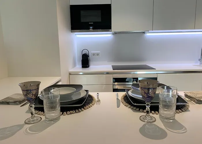 New!! Luxury Avenida Da Liberdade Flat- With Rooftop And Pool * 리스본