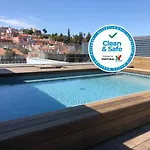 New!! Luxury Avenida Da Liberdade Flat- With Rooftop And Pool