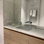 New!! Luxury Avenida Da Liberdade Flat- With Rooftop And Pool