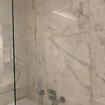 New!! Luxury Avenida Da Liberdade Flat- With Rooftop And Pool Διαμέρισμα