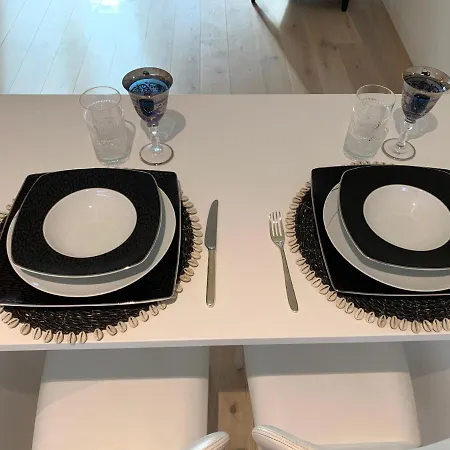 Lägenhet New!! Luxury Avenida Da Liberdade Flat- With Rooftop And Pool Lisboa
