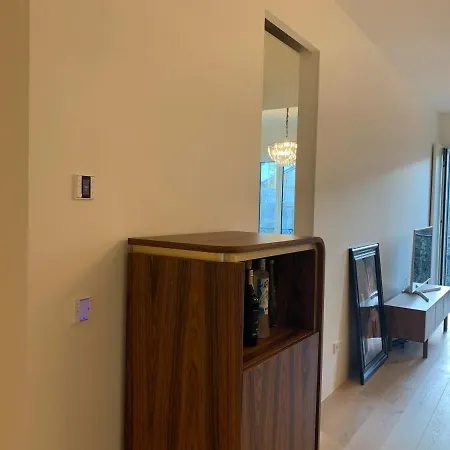 New!! Luxury Avenida Da Liberdade Flat- With Rooftop And Pool Lägenhet