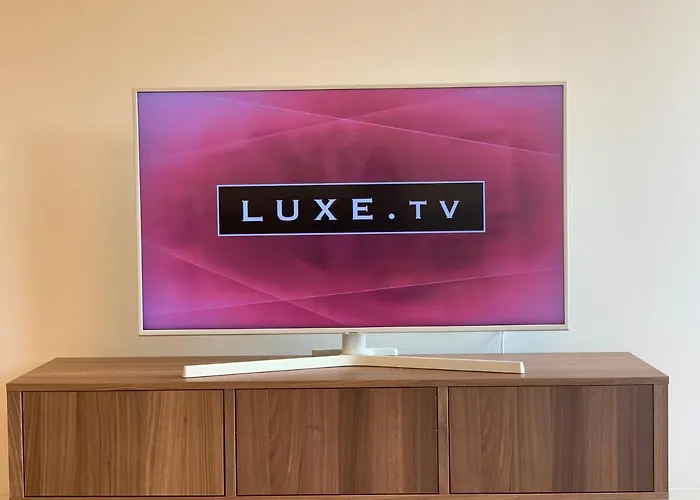New!! Luxury Avenida Da Liberdade Flat- With Rooftop And Pool * Lisboa