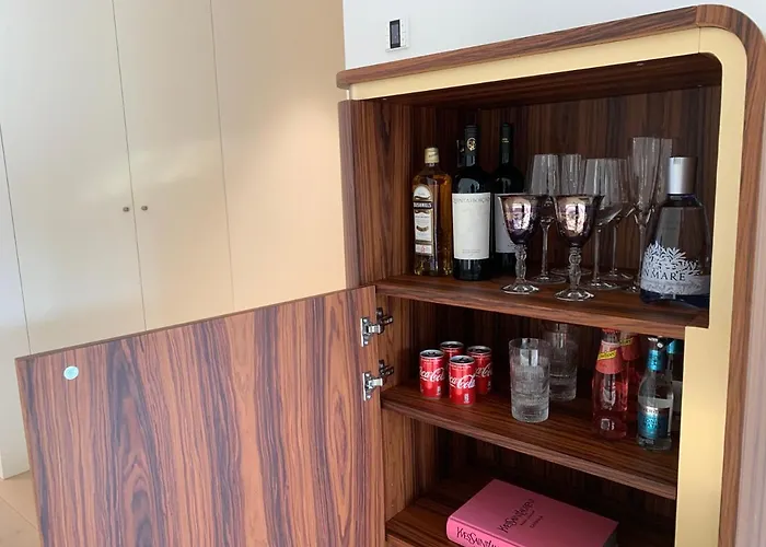 New!! Luxury Avenida Da Liberdade Flat- With Rooftop And Pool * Lisboa