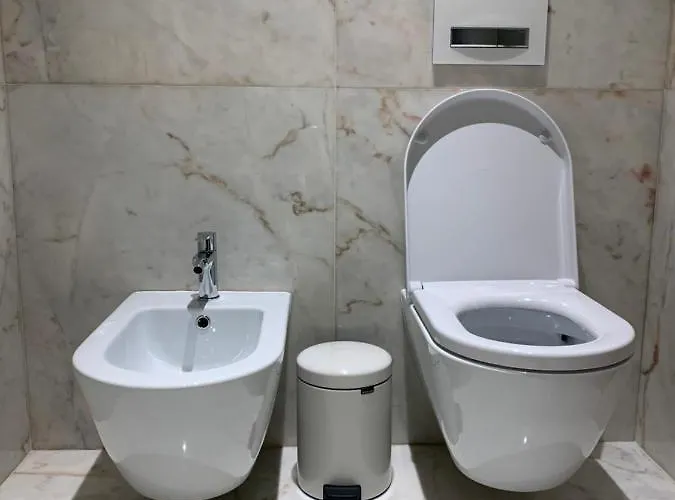 New!! Luxury Avenida Da Liberdade Flat- With Rooftop And Pool * Lisboa