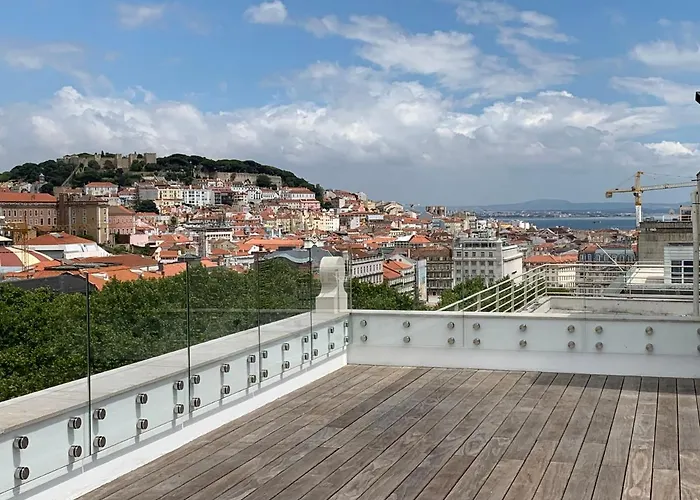 New!! Luxury Avenida Da Liberdade Flat- With Rooftop And Pool * Lisboa
